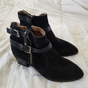 Woman's Size 10 Black Above Ankle Boots